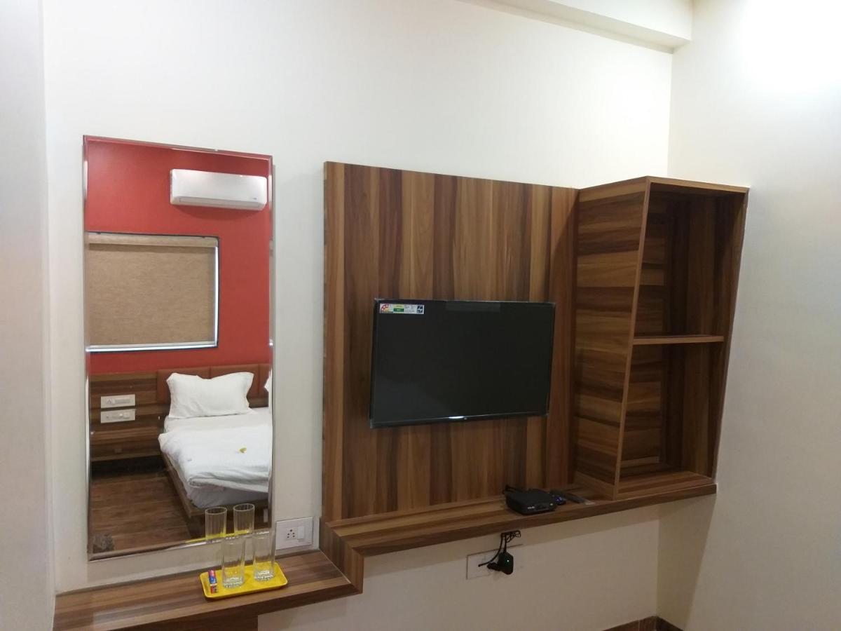 Hotel The Grand Shiva Gondal Luaran gambar