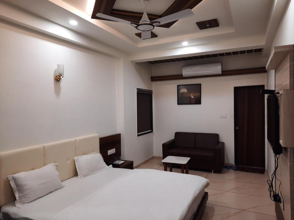 Hotel The Grand Shiva Gondal Luaran gambar